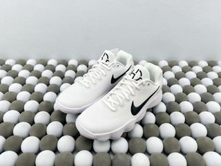 nike hyperdunk white low