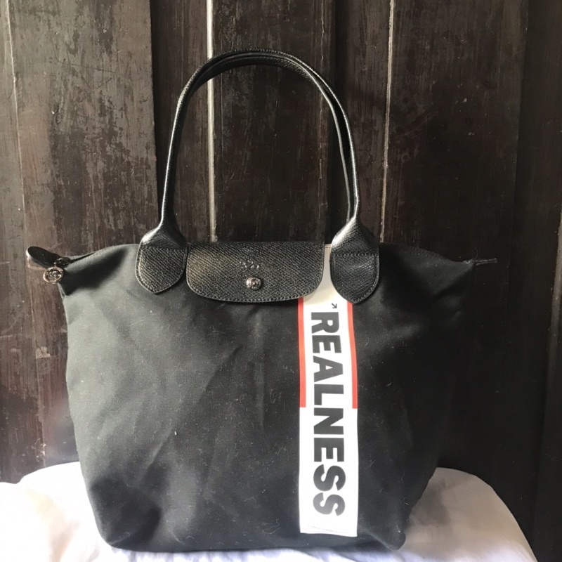 Longchamp hiatus best sale bag price